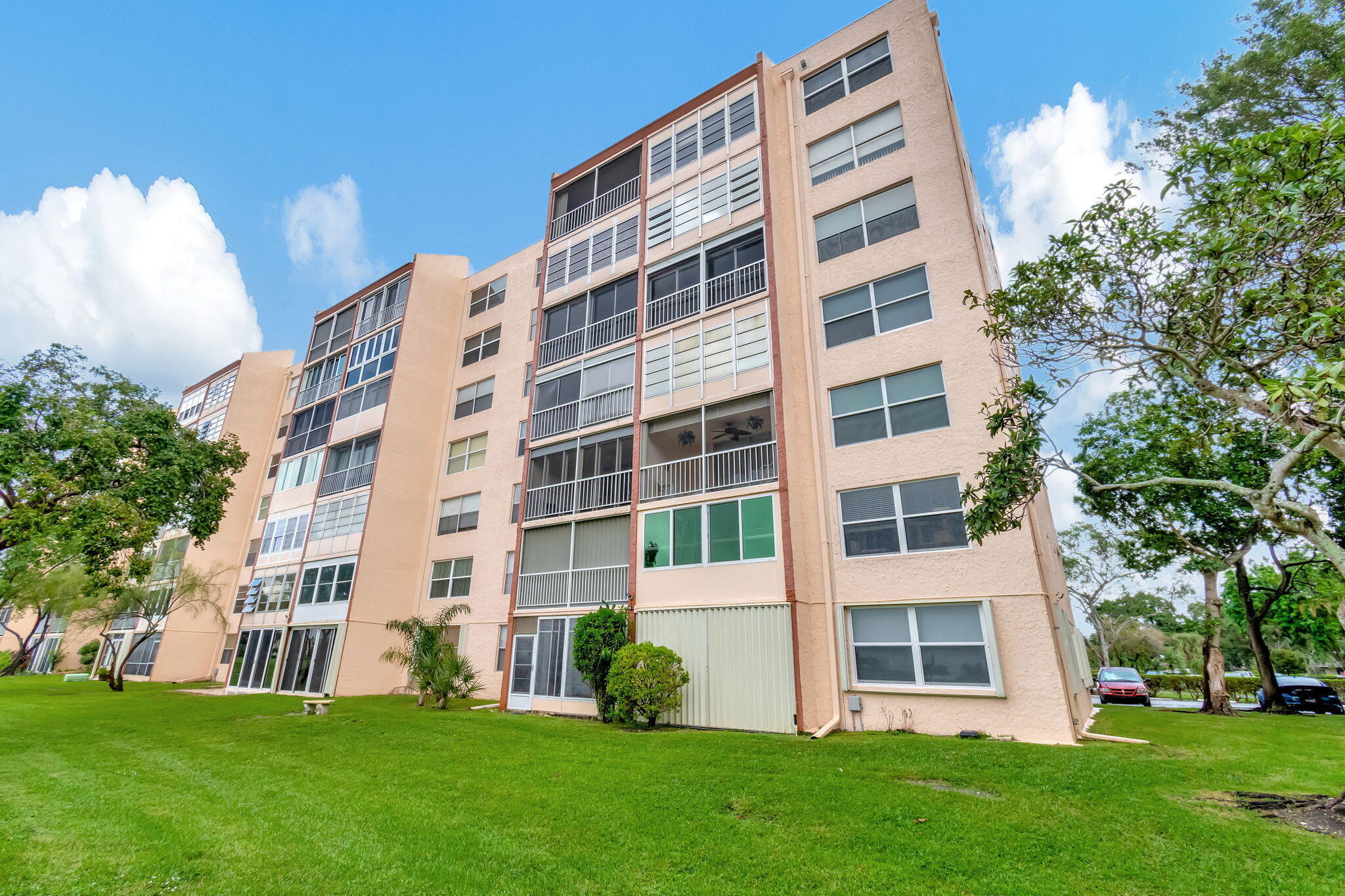 VILLAGES OF ORIOLE BONAIRE - Residential