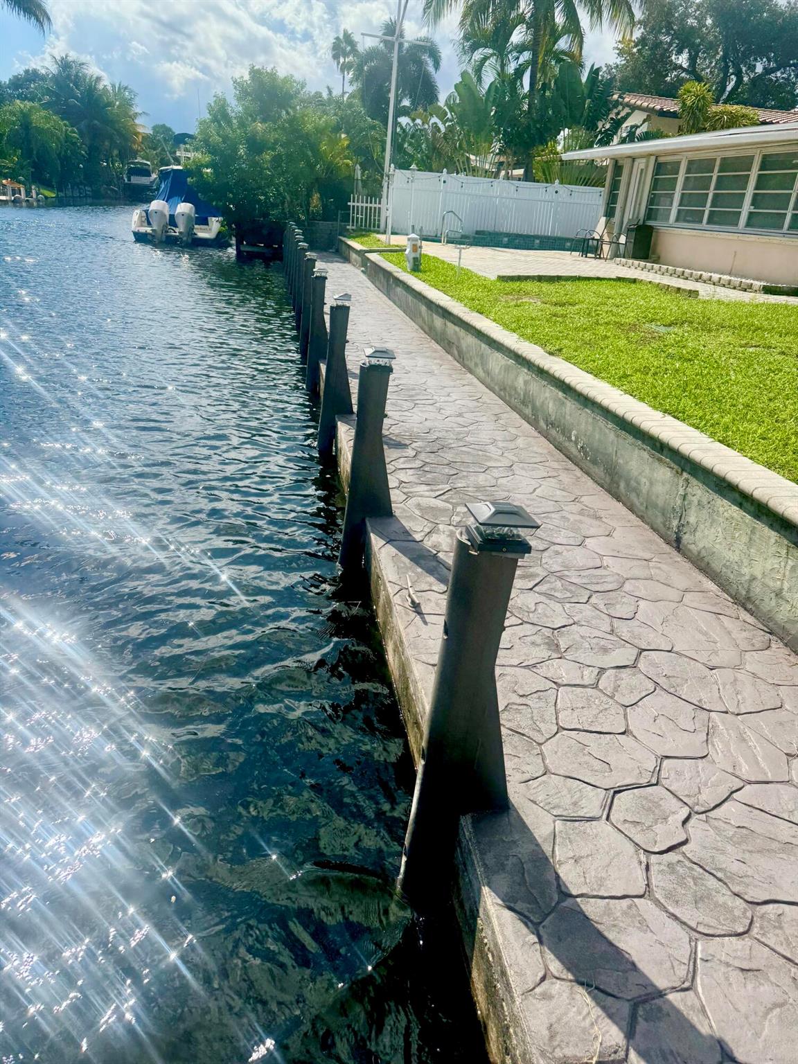 GILL ISLES - Residential Lease