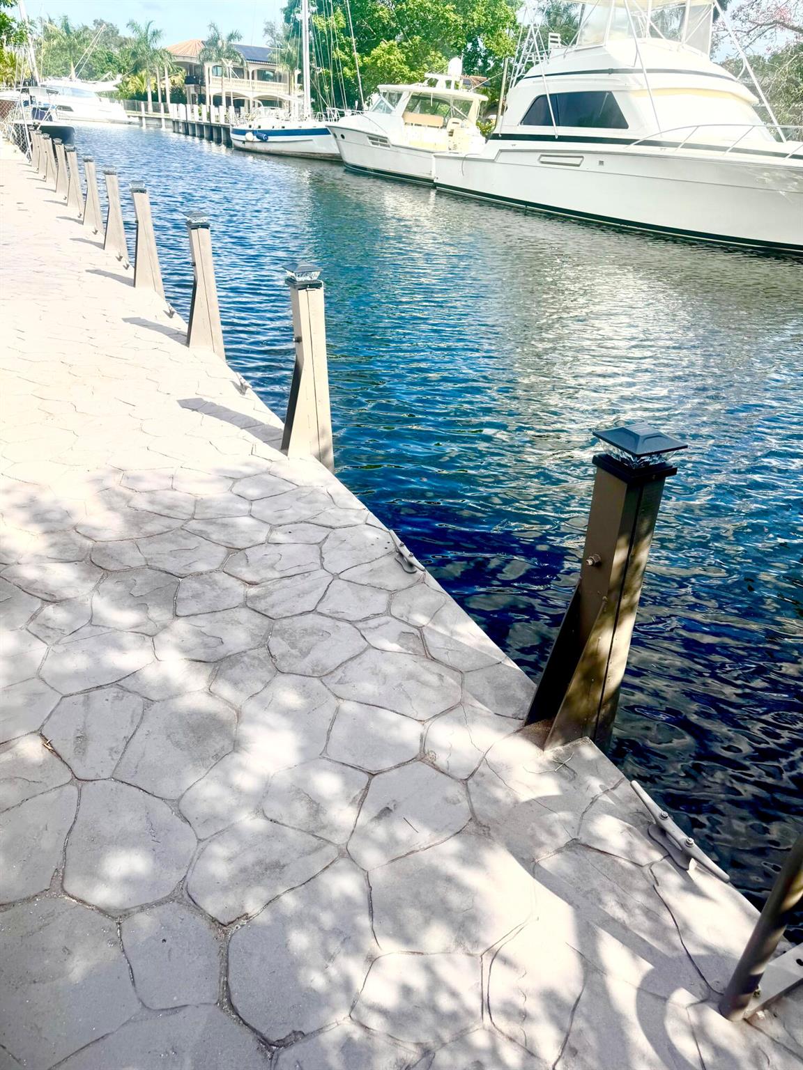 GILL ISLES - Residential Lease