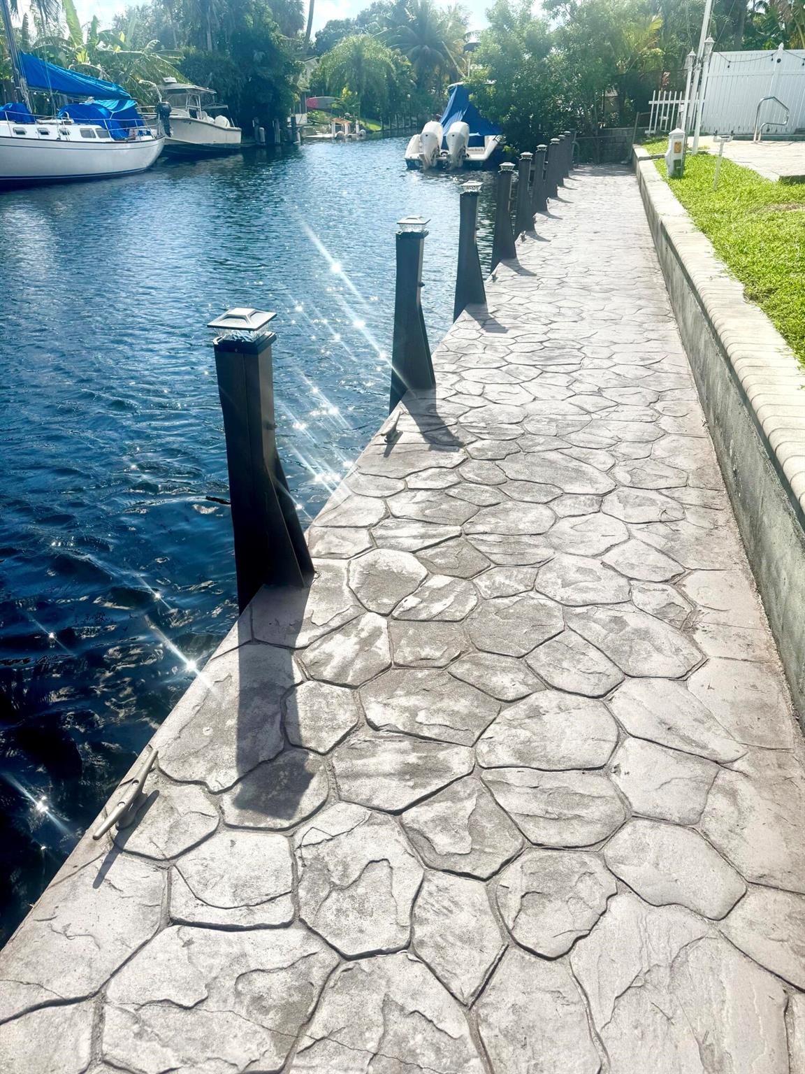 GILL ISLES - Residential Lease