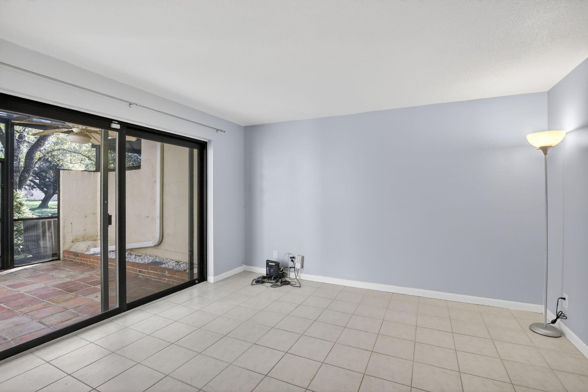 Westview Condominium No 7 - Residential