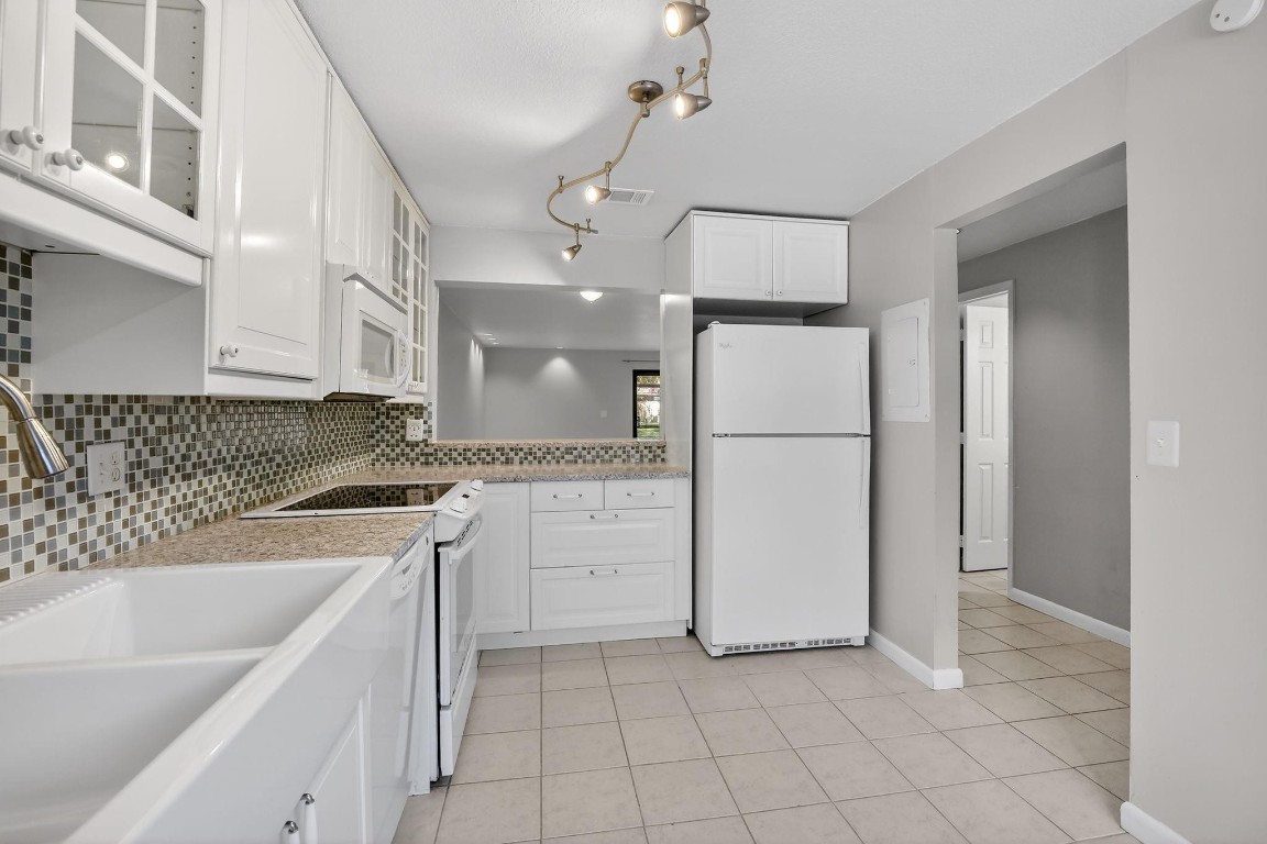 Westview Condominium No 7 - Residential