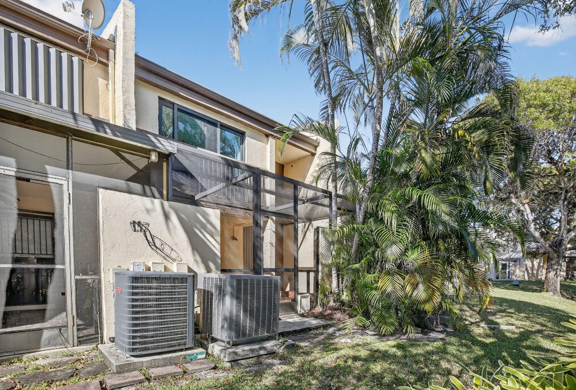 Westview Condominium No 7 - Residential