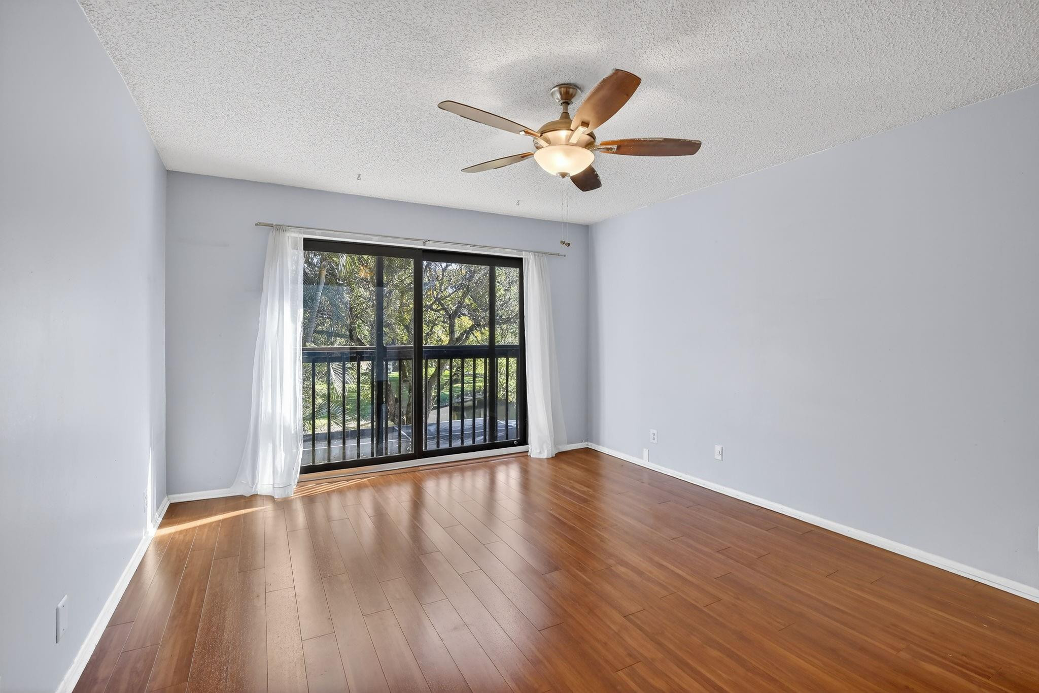 Westview Condominium No 7 - Residential