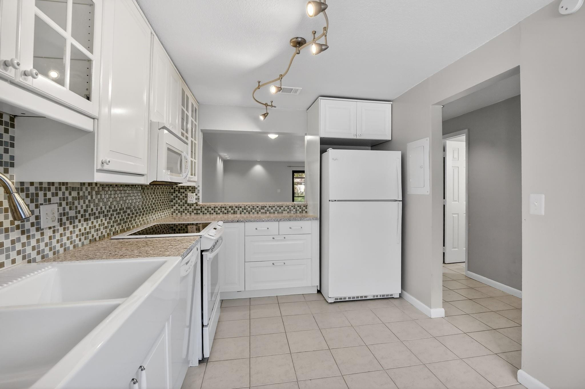 Westview Condominium No 7 - Residential