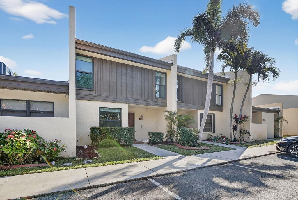 Photo of 1261 NW 99th Terrace #47, Pembroke Pines, FL 33024 (MLS # F10543048)