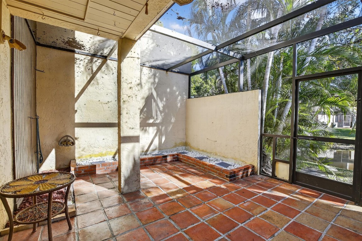 Westview Condominium No 7 - Residential