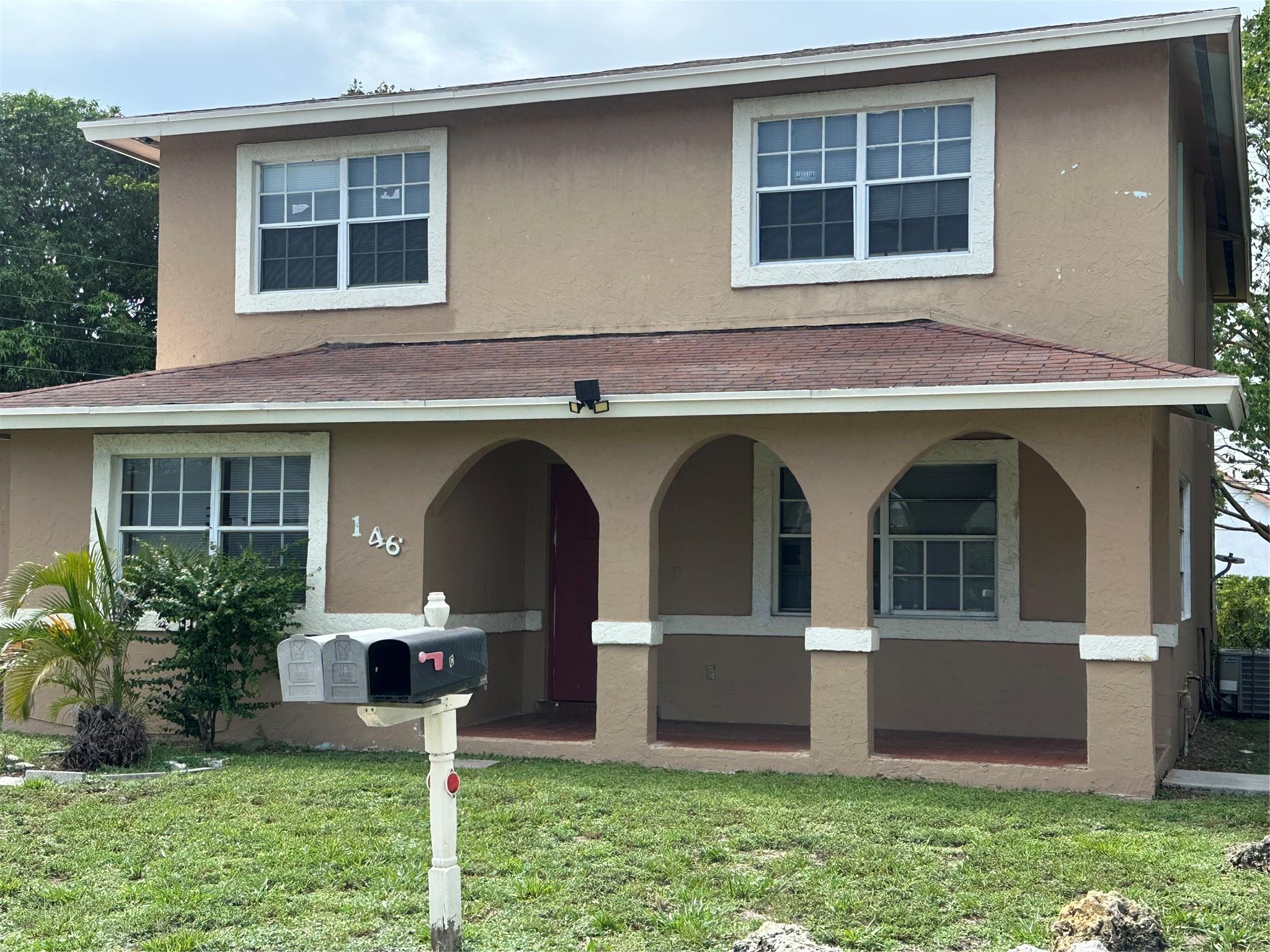 Beautiful 2-Bedroom, 1-Bath Home in the Heart of Delray Beach! Welcome to your dream home just minutes from the beach! This charming residence features an open floor plan, perfect for comfortable living and entertaining. Enjoy the convenience of central A/C, an in-unit washer and dryer, and a spacious walk-in closet. Located in the vibrant heart of Delray Beach, you're just steps away from top dining, shopping, and the stunning South Florida coastline. SECTION 8 IS WELCOME