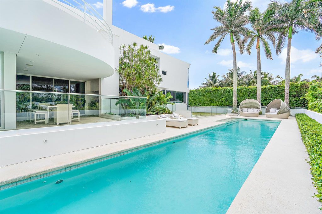 Photo of 1600 N Ocean Boulevard, Palm Beach, FL 33480 (MLS # R11075219)