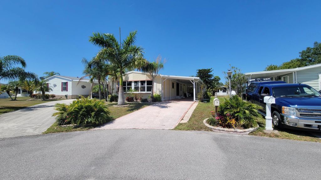 Photo of 7 Grande Camino Court, Fort Pierce, FL 34951 (MLS # R10975791)