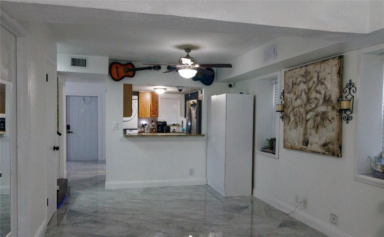 CORAL SPRINGS ESTATE TOWN - Residential