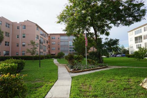 A home in Lauderdale Lakes