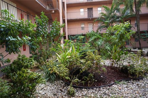 A home in Lauderdale Lakes