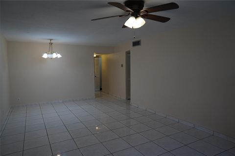 A home in Lauderdale Lakes