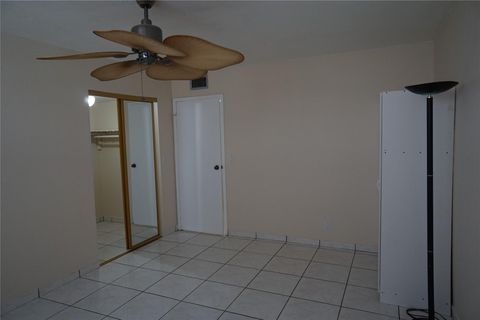 A home in Lauderdale Lakes