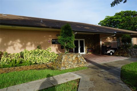 A home in Lauderdale Lakes