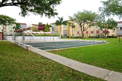 A home in Lauderdale Lakes