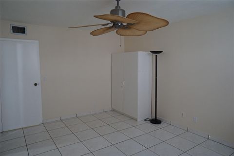 A home in Lauderdale Lakes