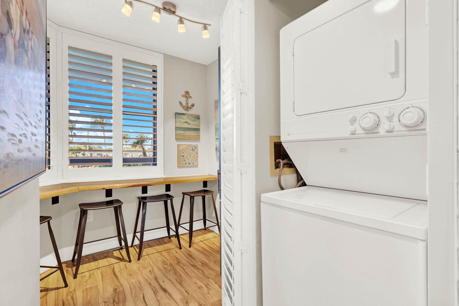 ISLAND DUNES OCEANSIDE CONDOMINIUM II - Residential