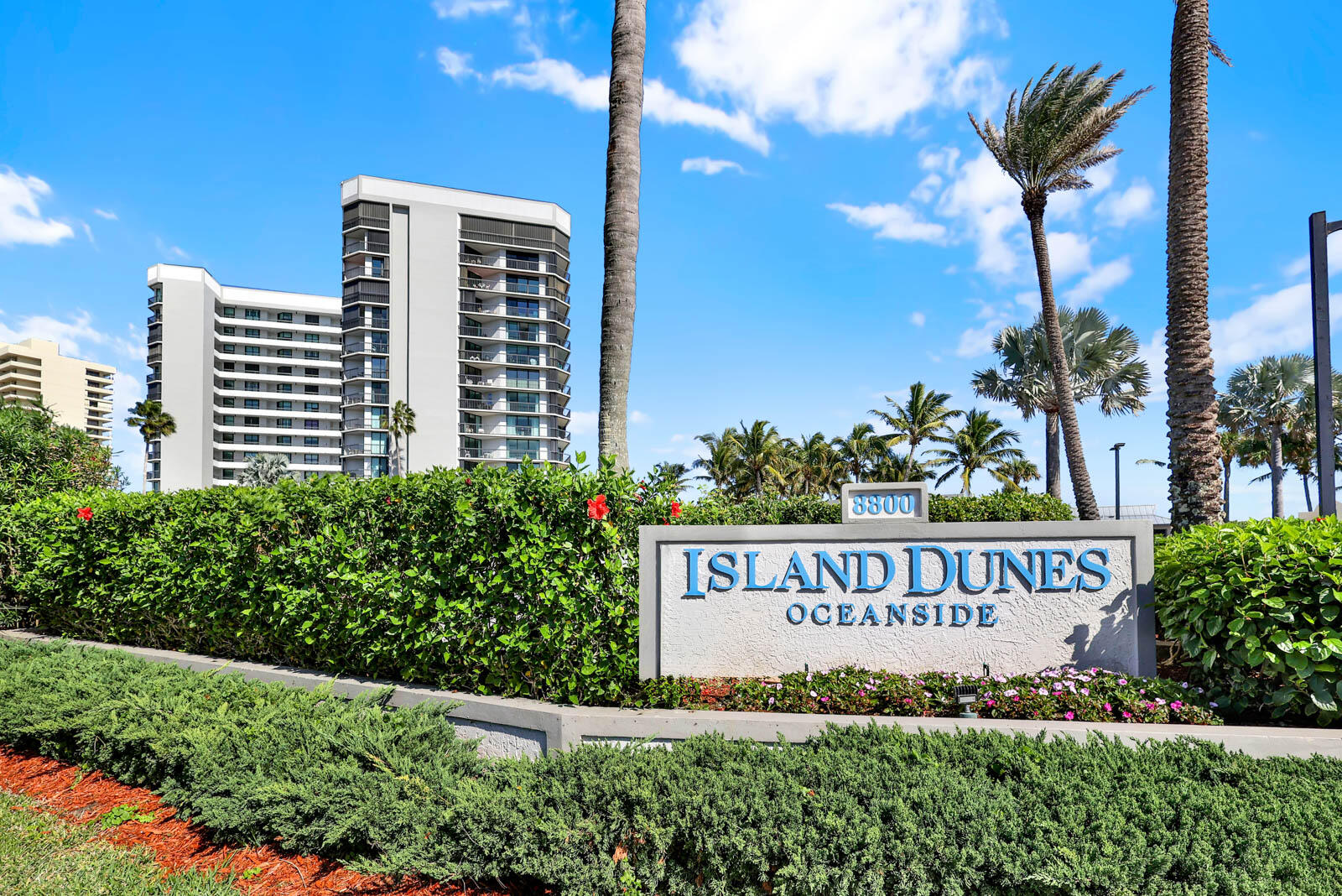 ISLAND DUNES OCEANSIDE CONDOMINIUM II - Residential