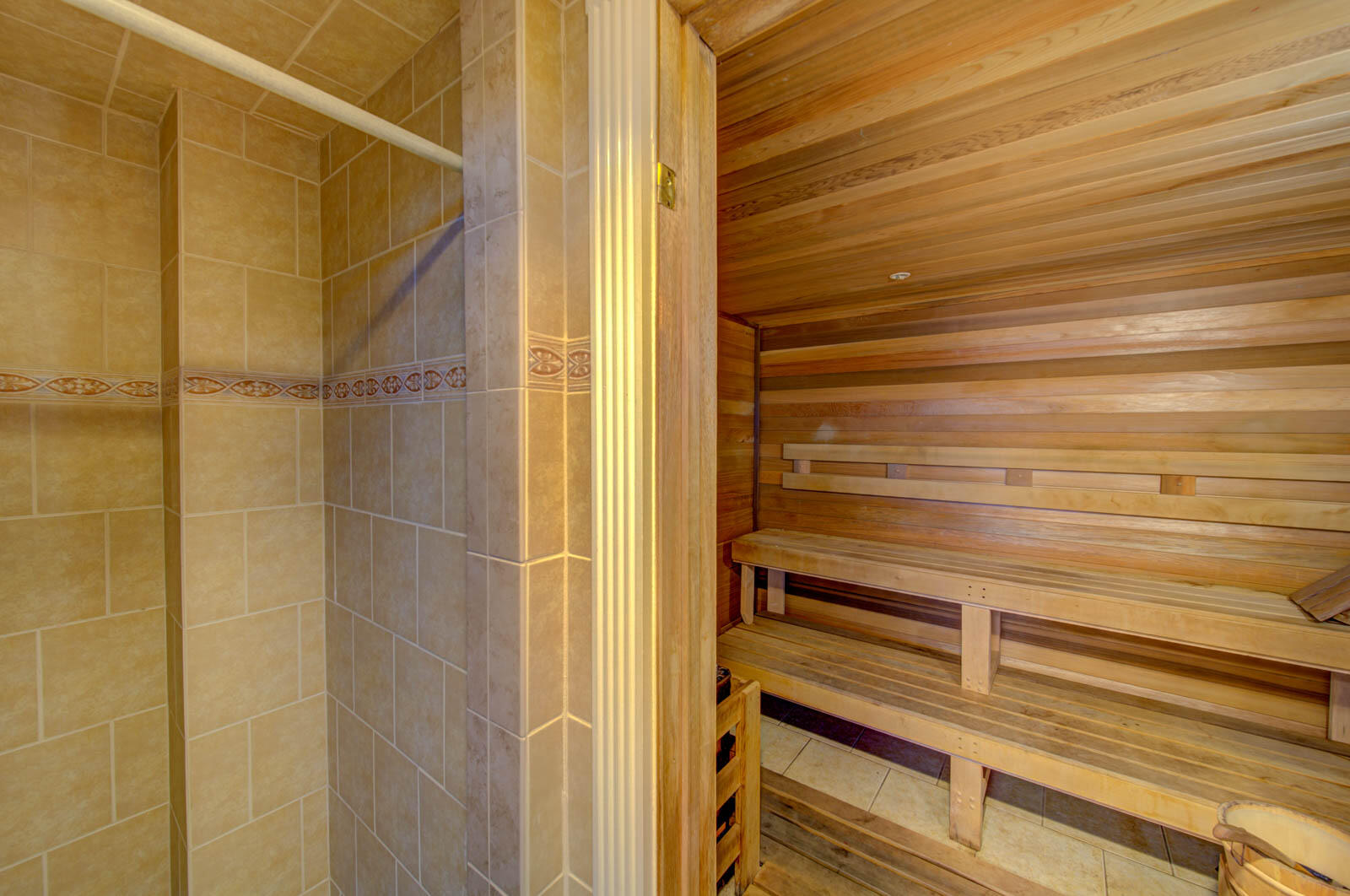 ISLAND DUNES OCEANSIDE CONDOMINIUM II - Residential