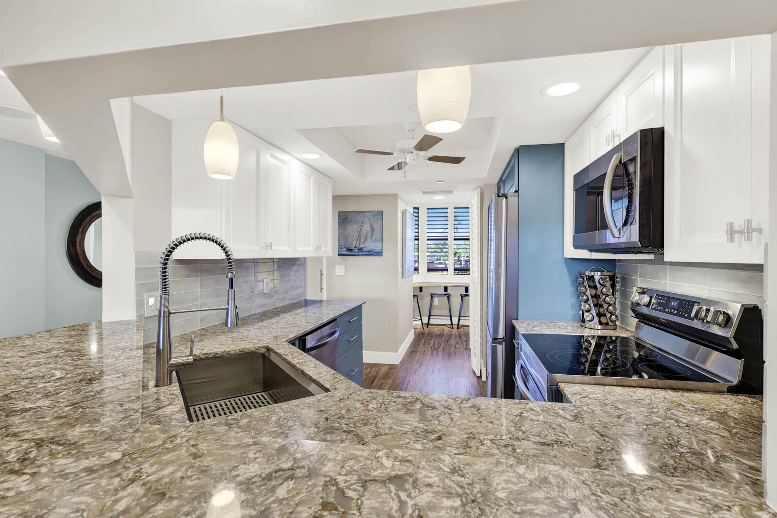 ISLAND DUNES OCEANSIDE CONDOMINIUM II - Residential