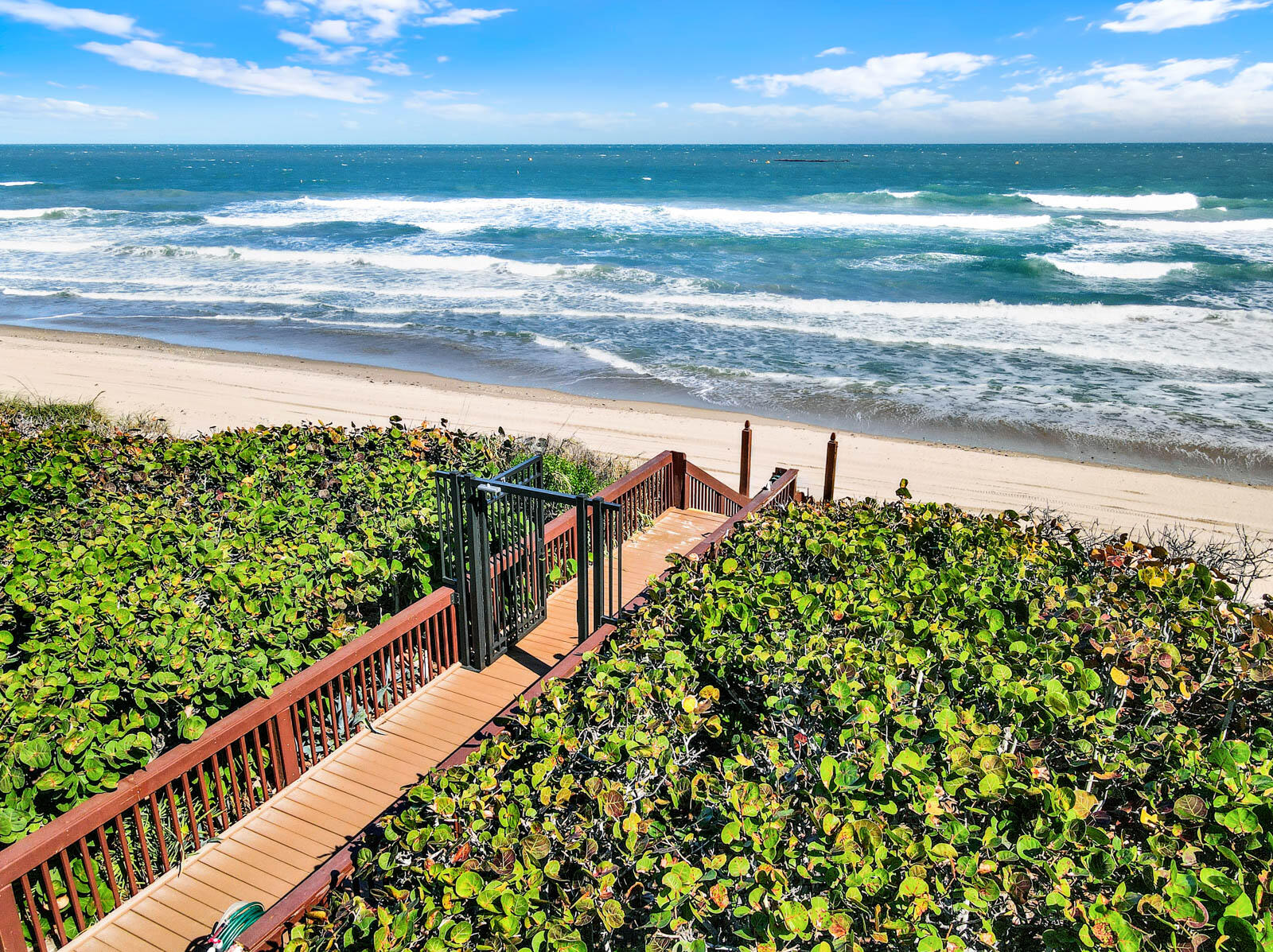 ISLAND DUNES OCEANSIDE CONDOMINIUM II - Residential