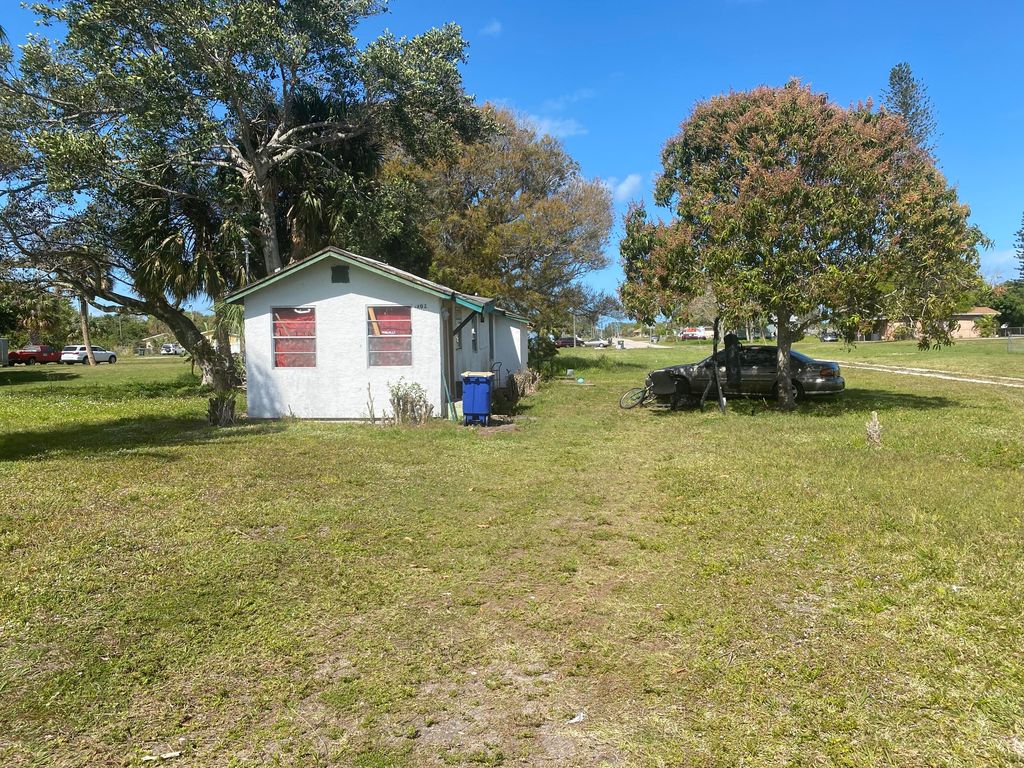 Photo of 1202 G Avenue, Fort Pierce, FL 34950 (MLS # R10867211)