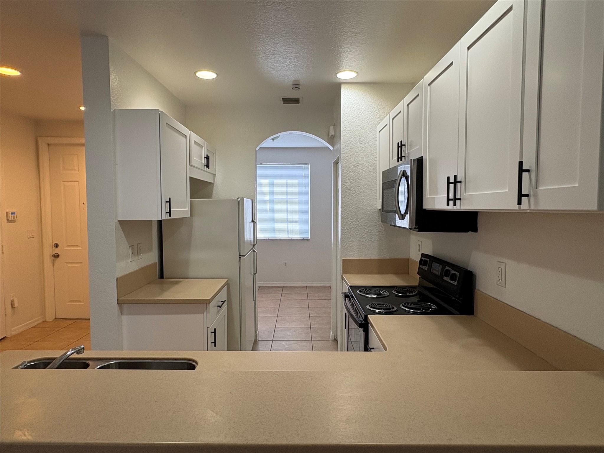 San Remo 175-127 B - Residential Lease