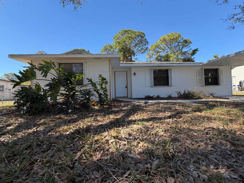 Photo of 6903 Shannon Drive, Fort Pierce, FL 34951 (MLS # R11168028)