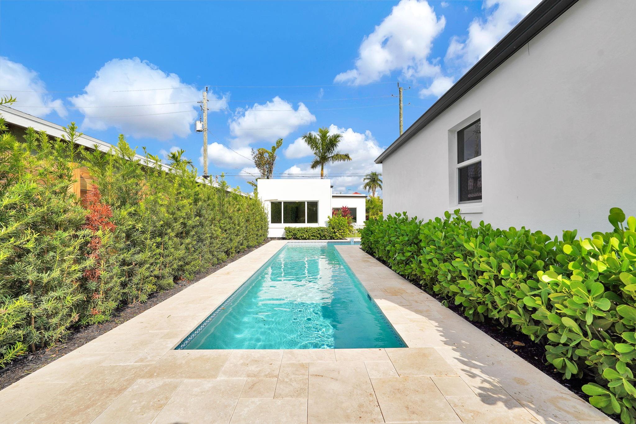 ESTS OF SOUTH PALM BEACH - Residential