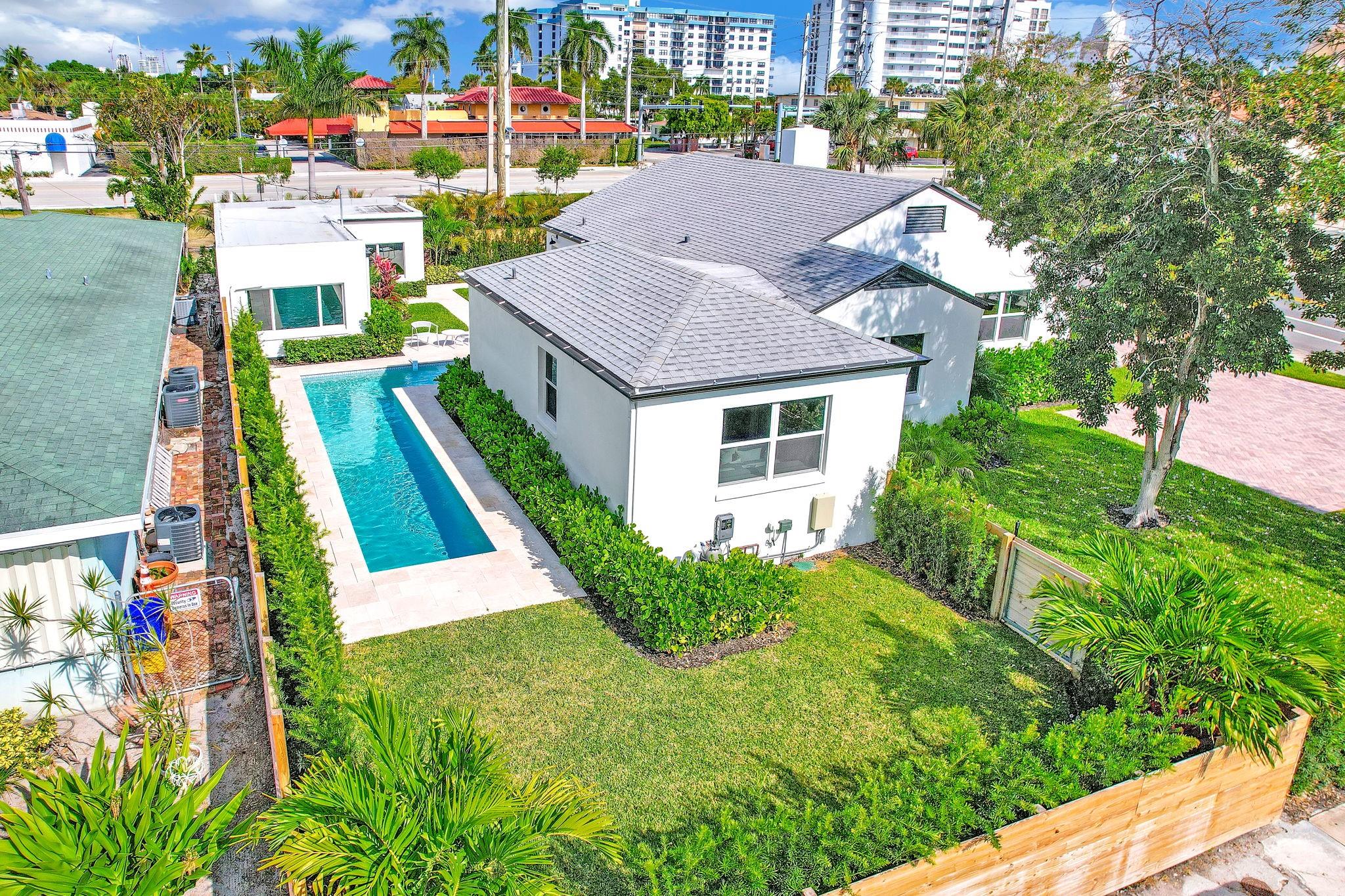 ESTS OF SOUTH PALM BEACH - Residential