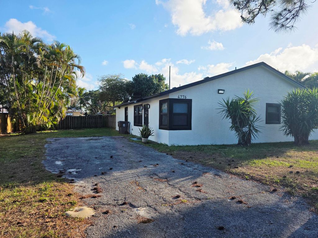 Photo of 4776 Carver Street, Greenacres, FL 33463 (MLS # B26000315)