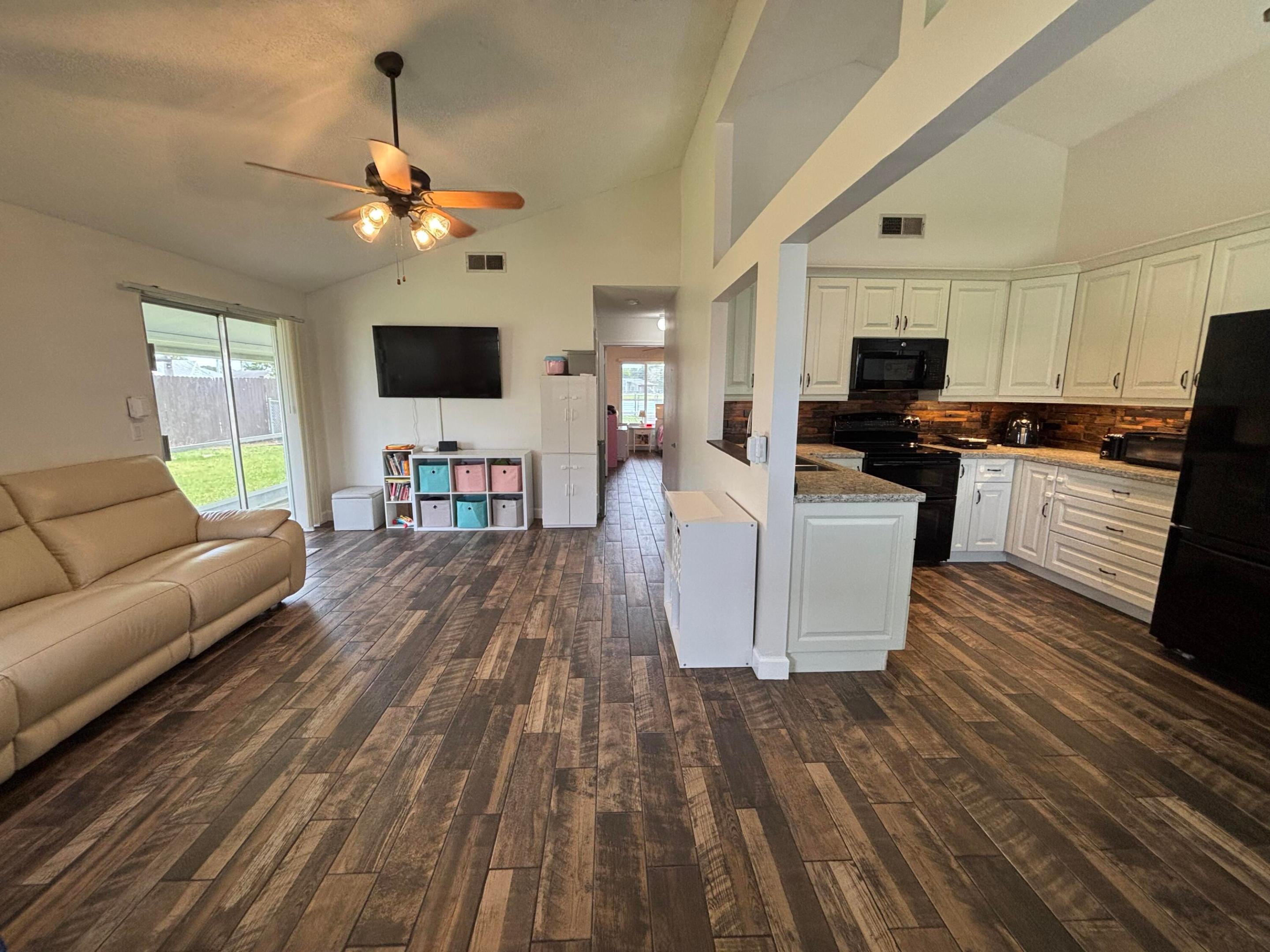 TARTAN LAKES 2 - Residential