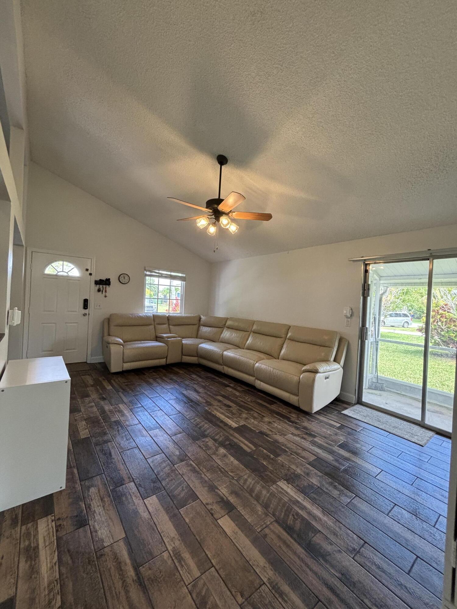 TARTAN LAKES 2 - Residential