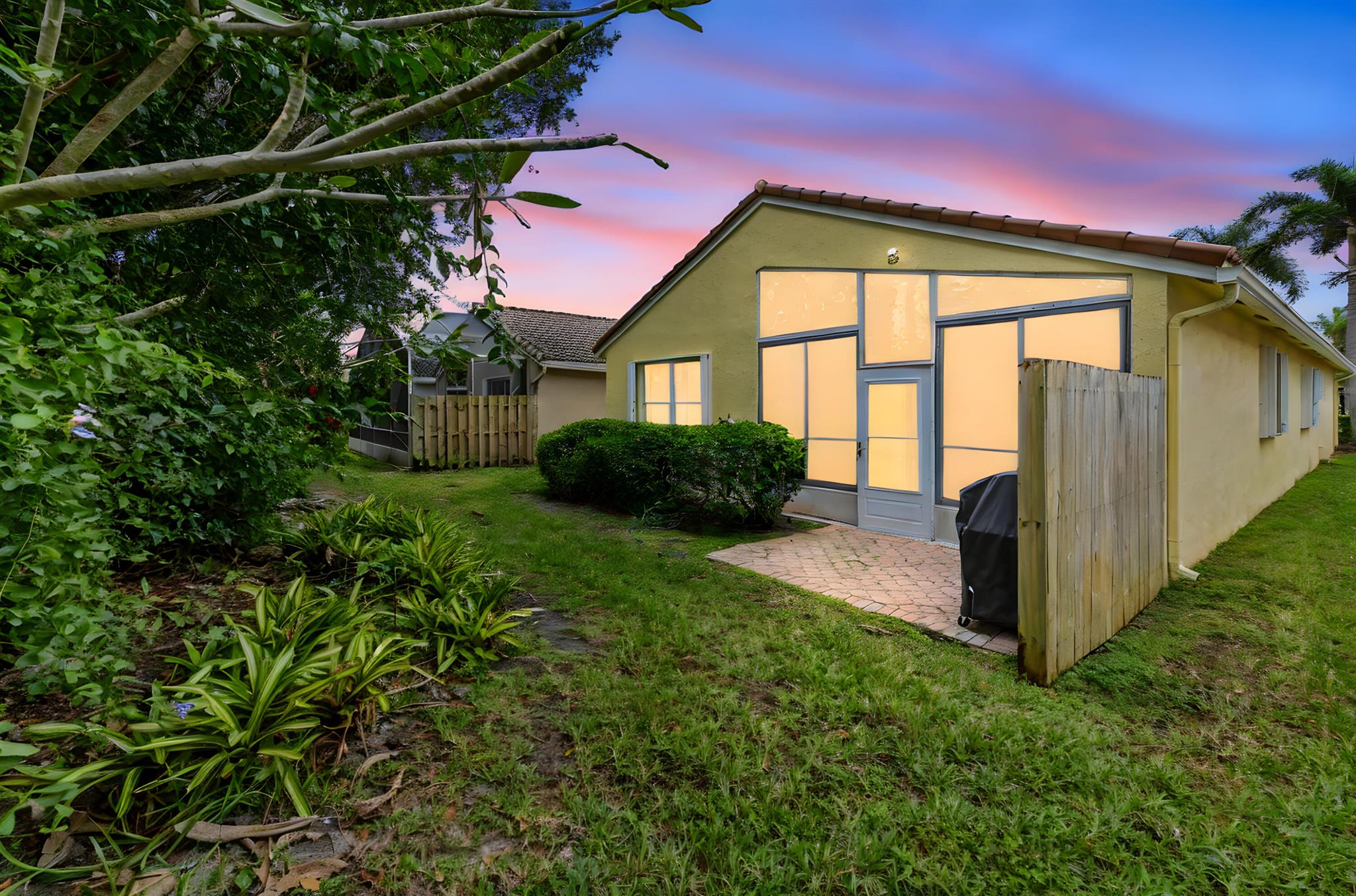 INDIAN HILLS - Residential