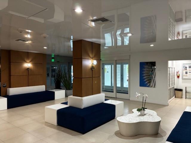 Drake Tower - Residential