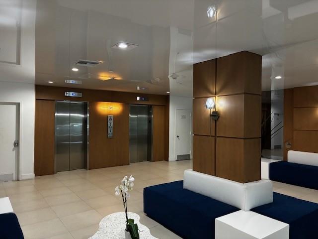 Drake Tower - Residential