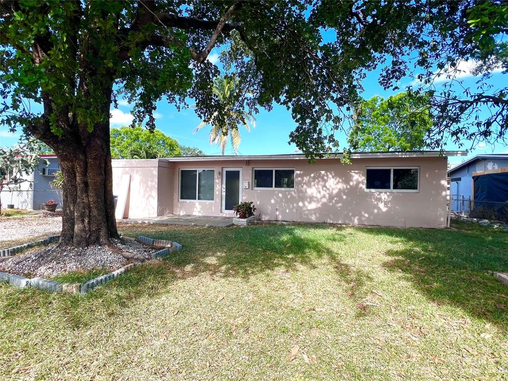 Photo of 604 SW 22nd Terrace, Fort Lauderdale, FL 33312 (MLS # F10501646)