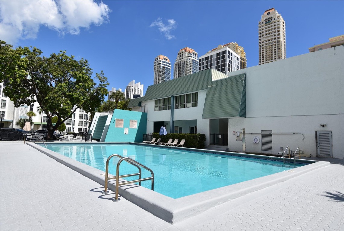 AVILA CONDO - Residential