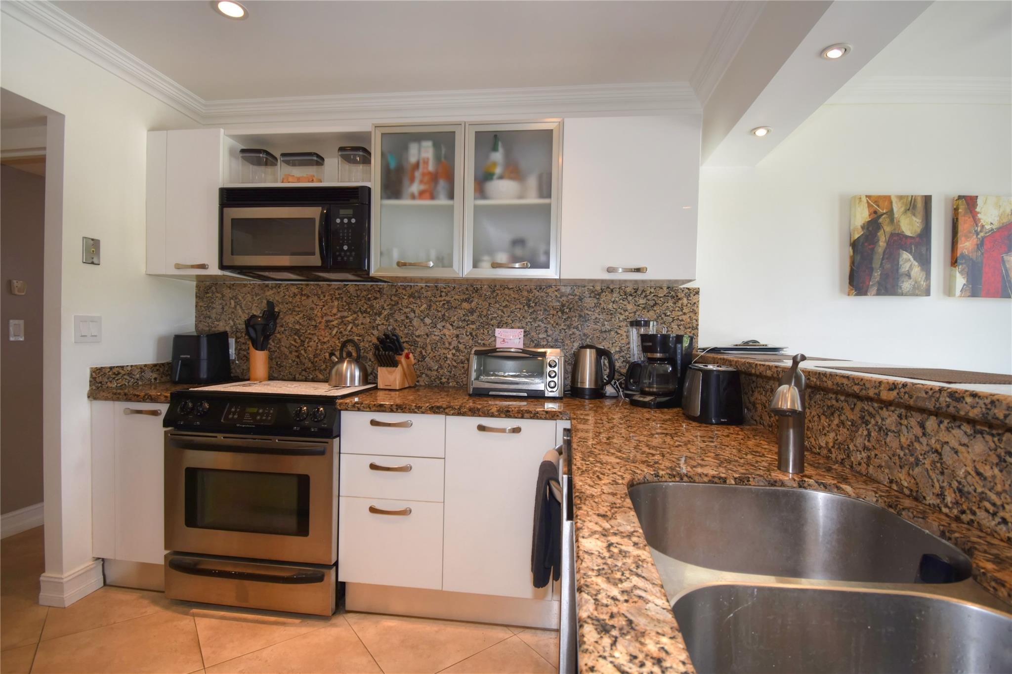 AVILA CONDO - Residential