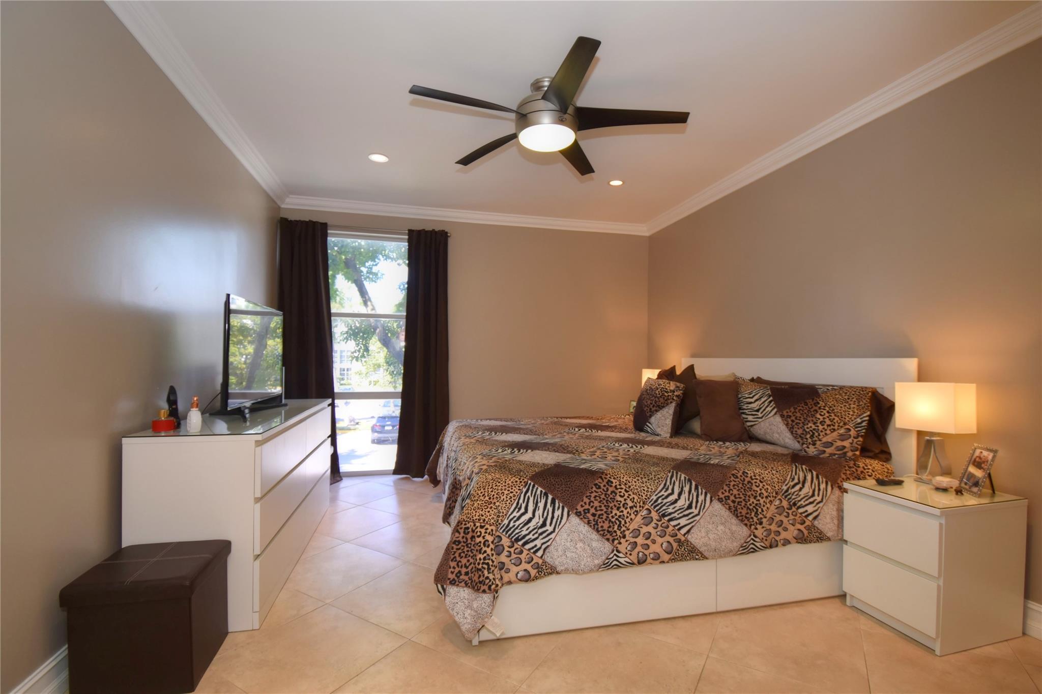 AVILA CONDO - Residential