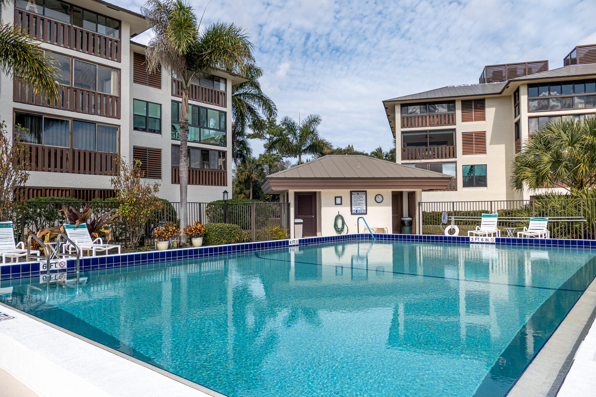 ST LUCIE CLUB AND APARTMENT HOMES CONDO - Residential