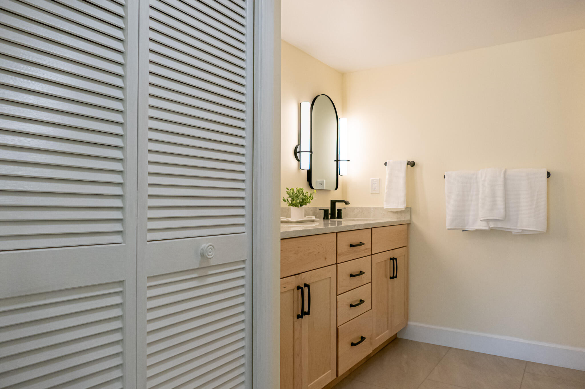 ST LUCIE CLUB AND APARTMENT HOMES CONDO - Residential