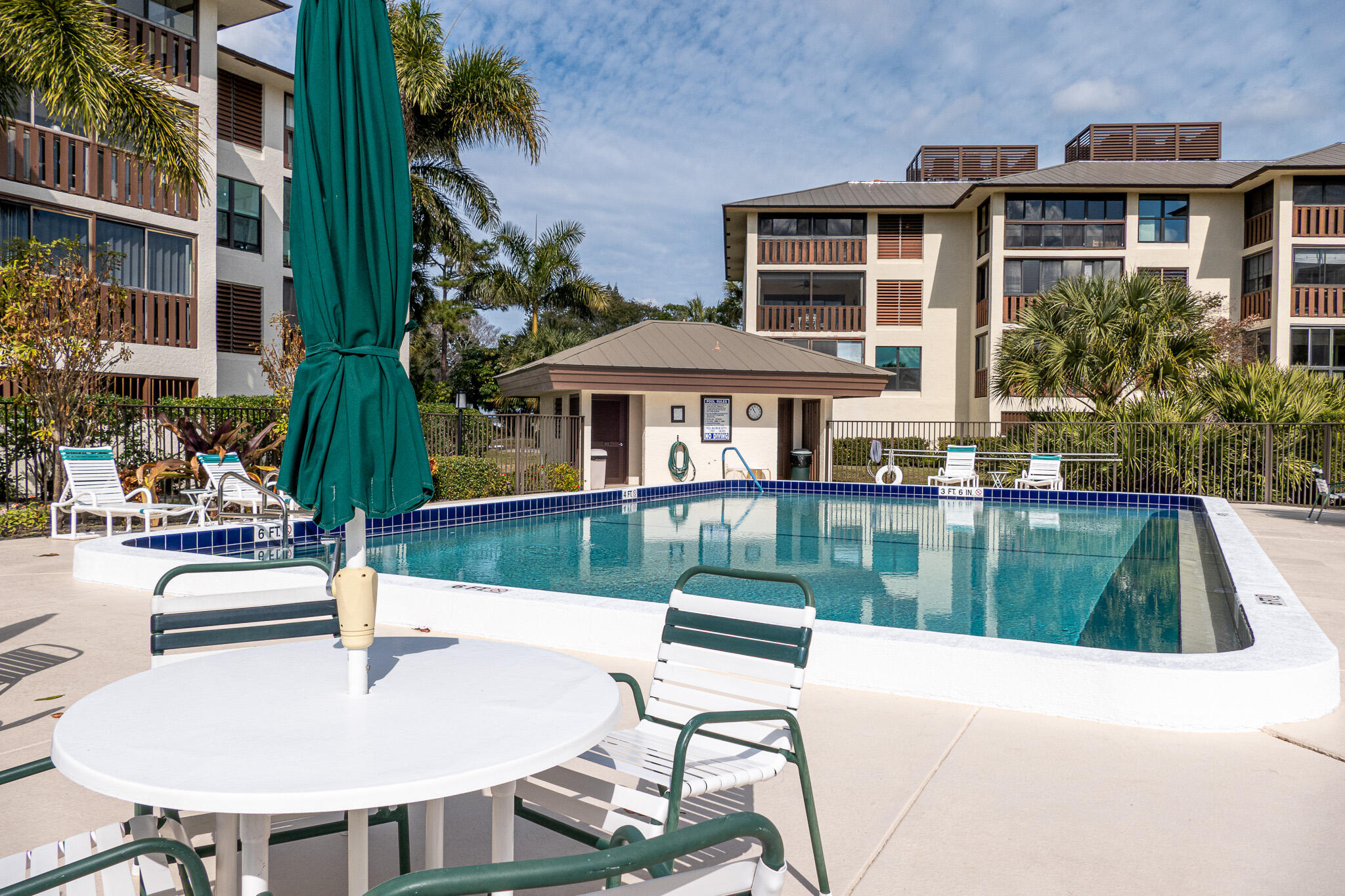 ST LUCIE CLUB AND APARTMENT HOMES CONDO - Residential