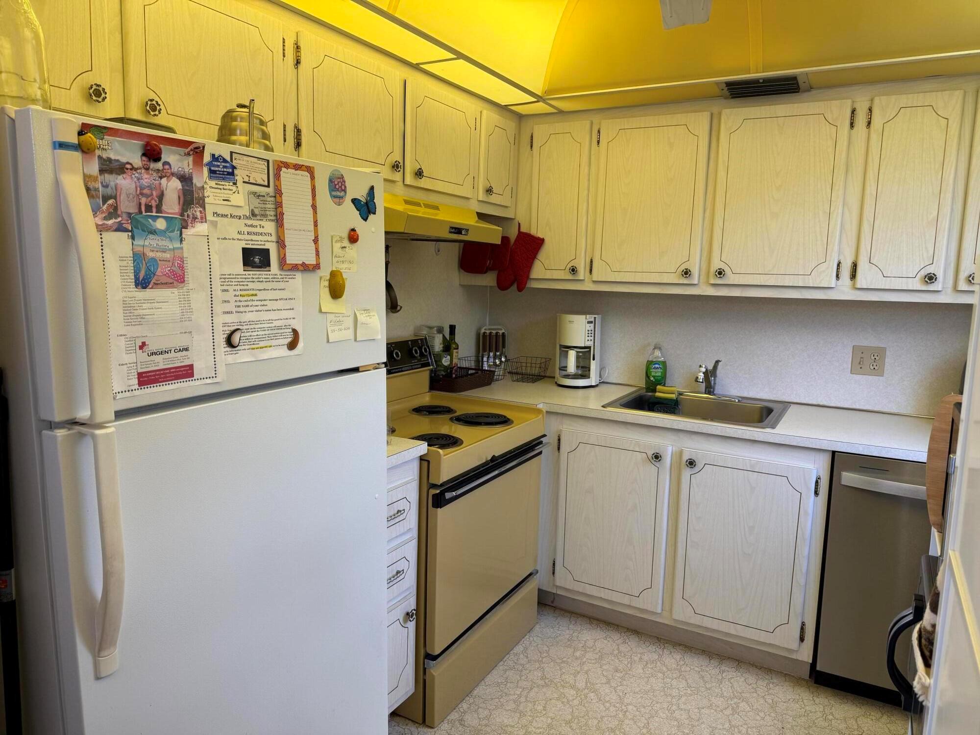 NEWPORT I CONDO - Residential Lease