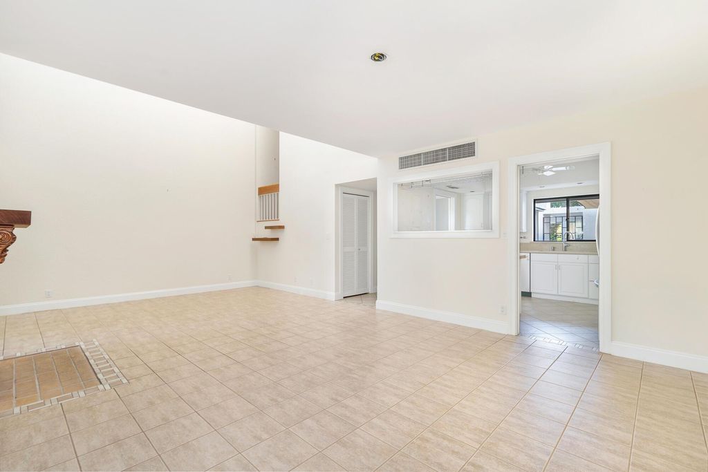 Photo of 1900 Presidential Way #1-F, West Palm Beach, FL 33401 (MLS # R11149405)