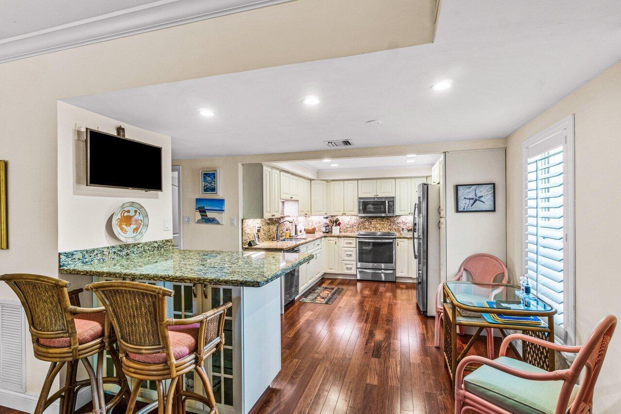 LANDINGS OF DELRAY BEACH CONDO - Residential