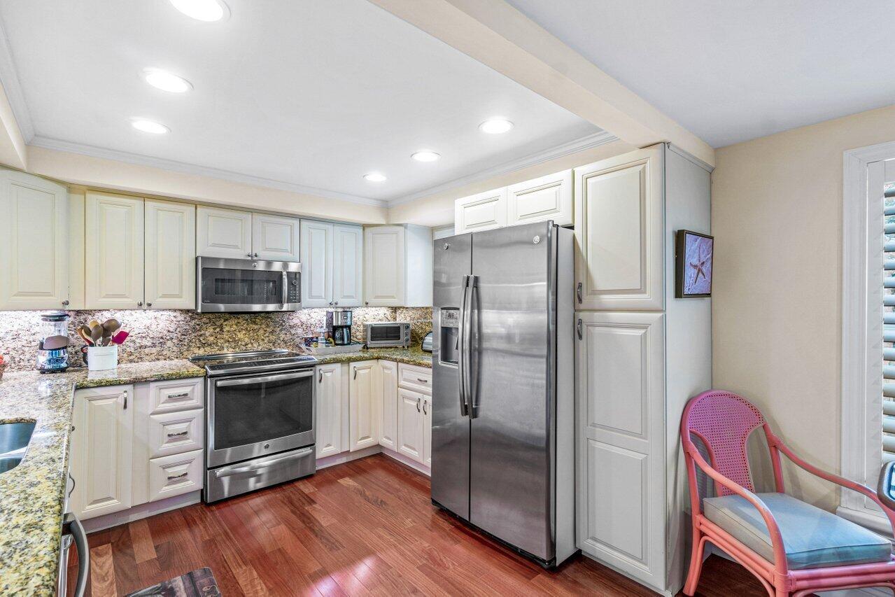 LANDINGS OF DELRAY BEACH CONDO - Residential