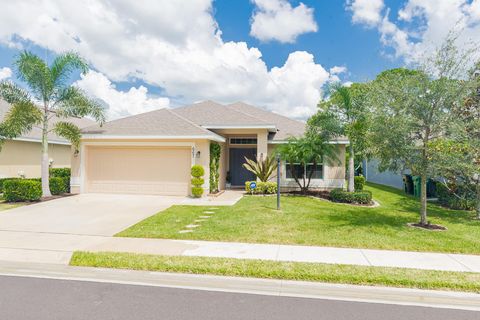 667 NE Turtleback Trail Port St Lucie FL 34983